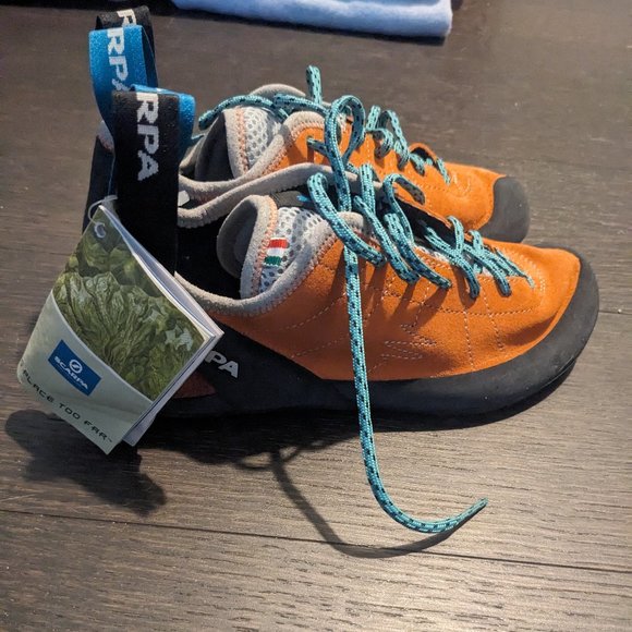 New Scarpa Climbing Shoes - Picture 3 of 8